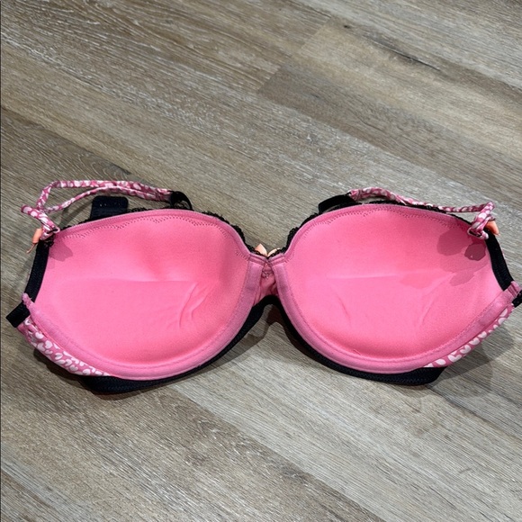 Victoria's Secret Pink and Black Plunge Bra Push Up - Picture 9 of 9